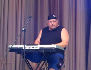 Pirat Mike am Keyboard