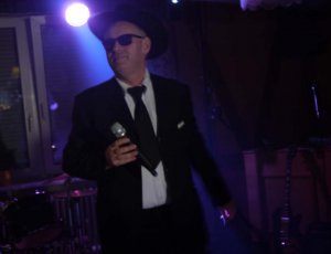 Wo schaut der eine Blues Brother Gerd denn hin ?